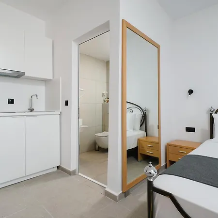Emerial Deluxe Seaside شقة فندقية سكالا بوتامياس